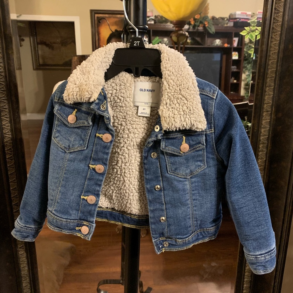 Coat - Picture 2 of 4